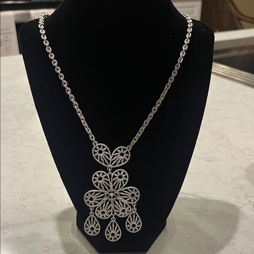 Elegant Silver Necklace